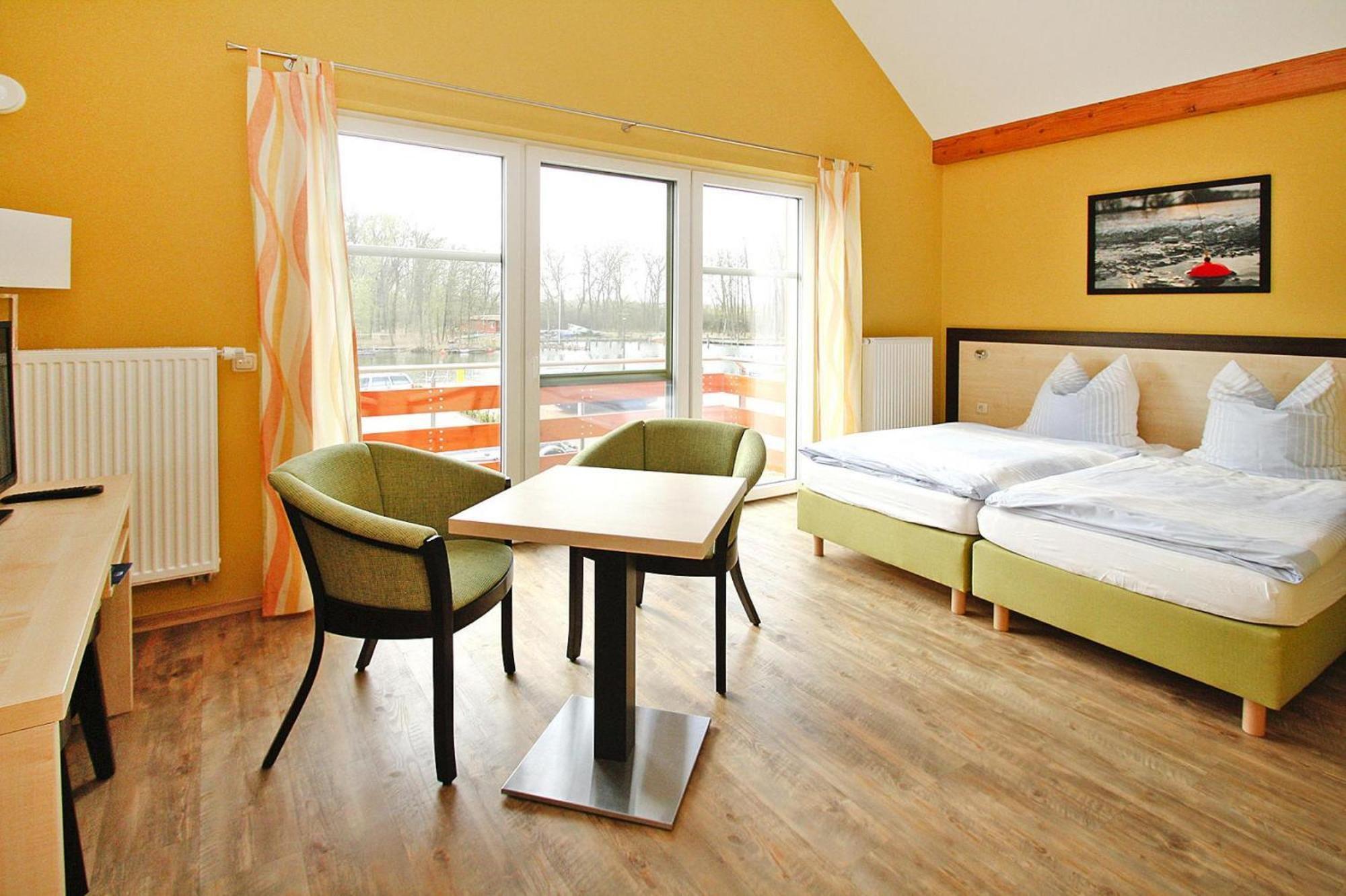 Ferienwohnung Im Appartementhaus Am Leuchtturm, Plau Am See Exteriör bild